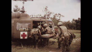 993590741-bell-uh-1-sanitario-cruz-roja-parihuela.jpg